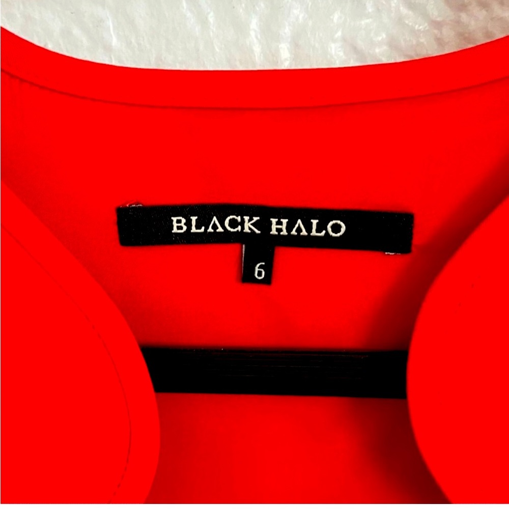 Black Halo Ryder Scuba Cocktail Dress 6. Dress is so cute but a bit small on me